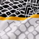 Breathable mesh custom basketball jersey neckline and stitching